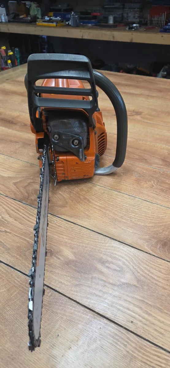 HUSQVARNA CHAINSAW - Image 4