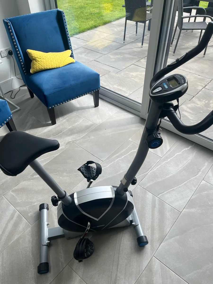 Pro Fitness Exercise Bike - Image 3