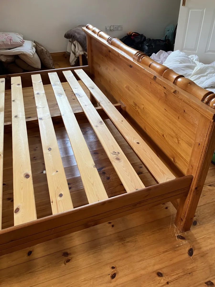 Bed - Image 1