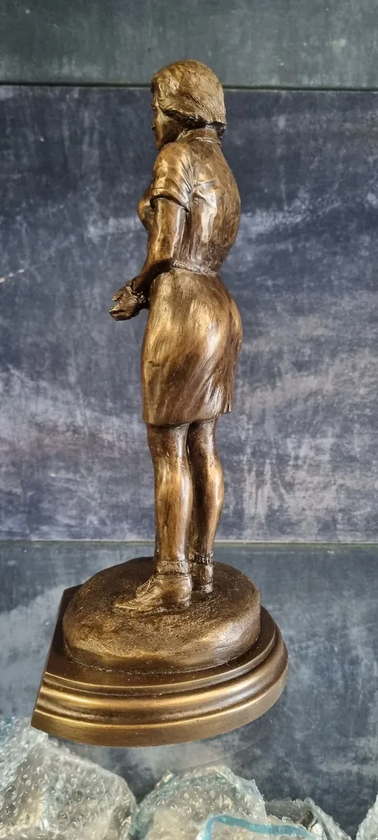 Driud Craft Ladies Golf trophy - Image 3