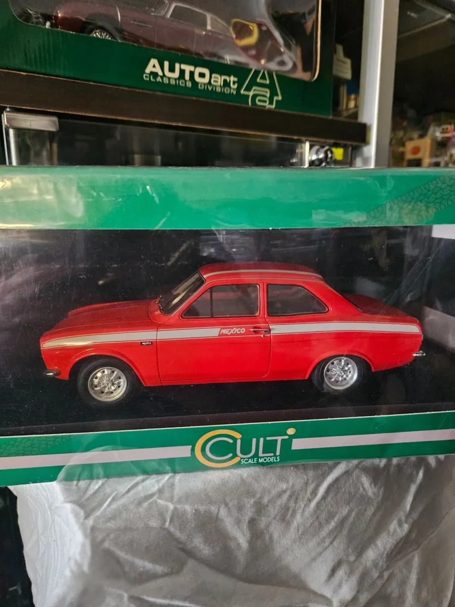 Corgi CULT Ford Escort MKI 1.18 - Image 2