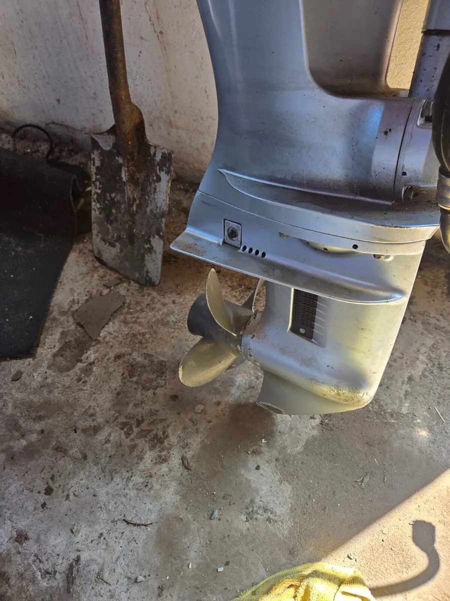 Honda 15hp outboard short shaft - Image 2