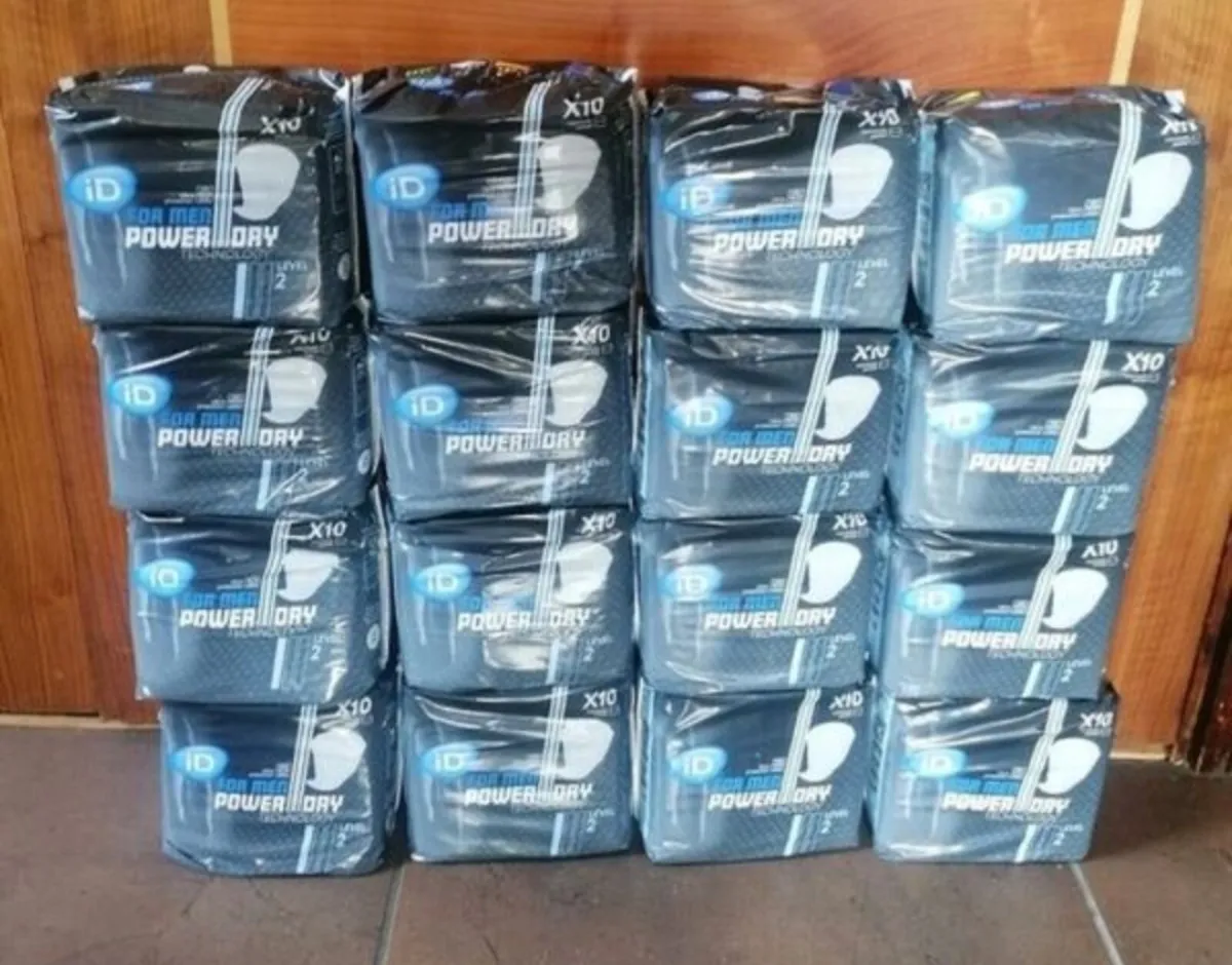 16 Packs of iD Pads for Men - Image 1
