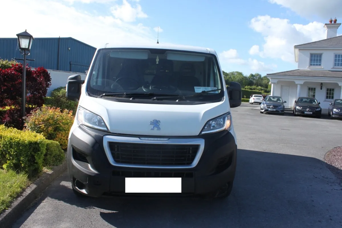 Peugeot Boxer  2.2 HDI 3 Seater Van, 2015 - Image 1