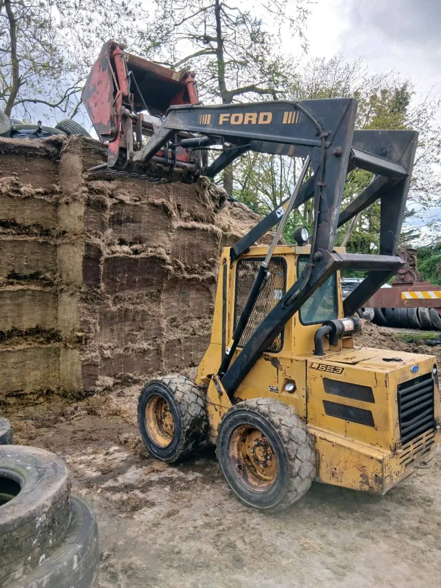 Skid steer - Image 2