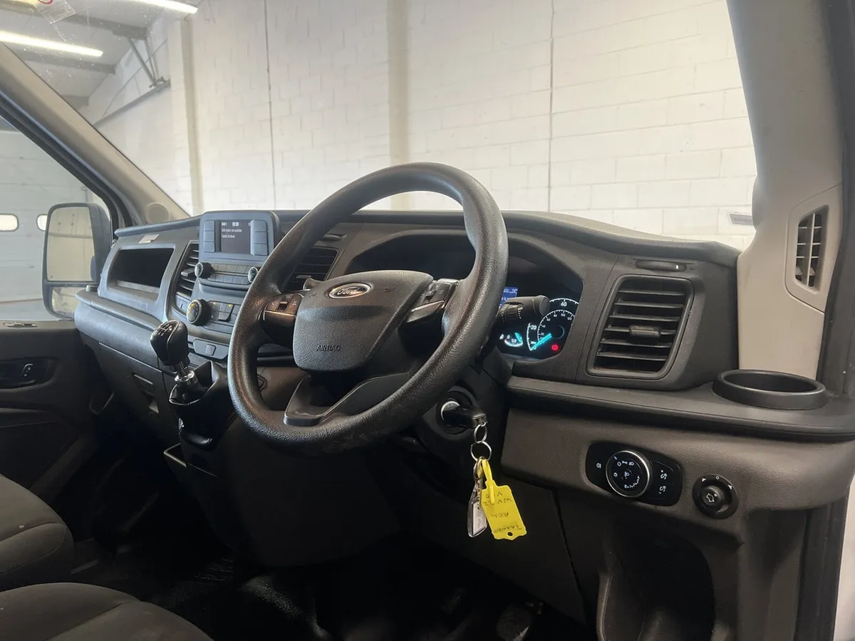 2022 Ford Transit Luton Box Van - Image 4