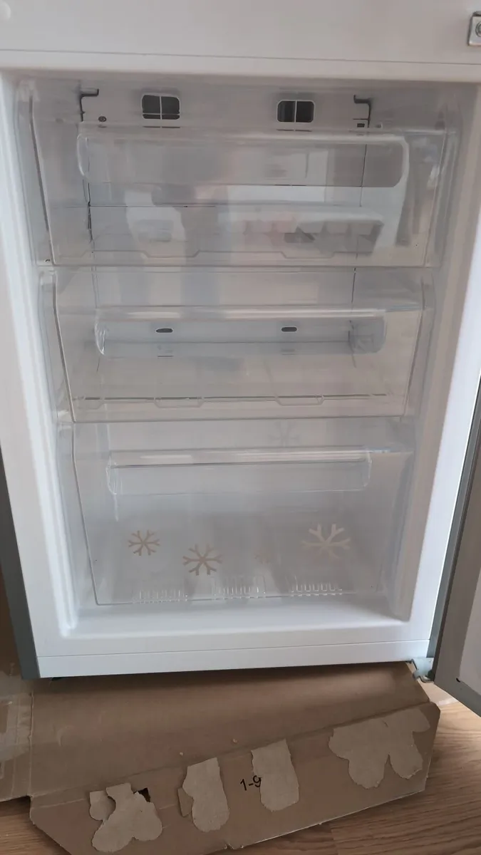 Zanussi Fridge Freezer - Image 4