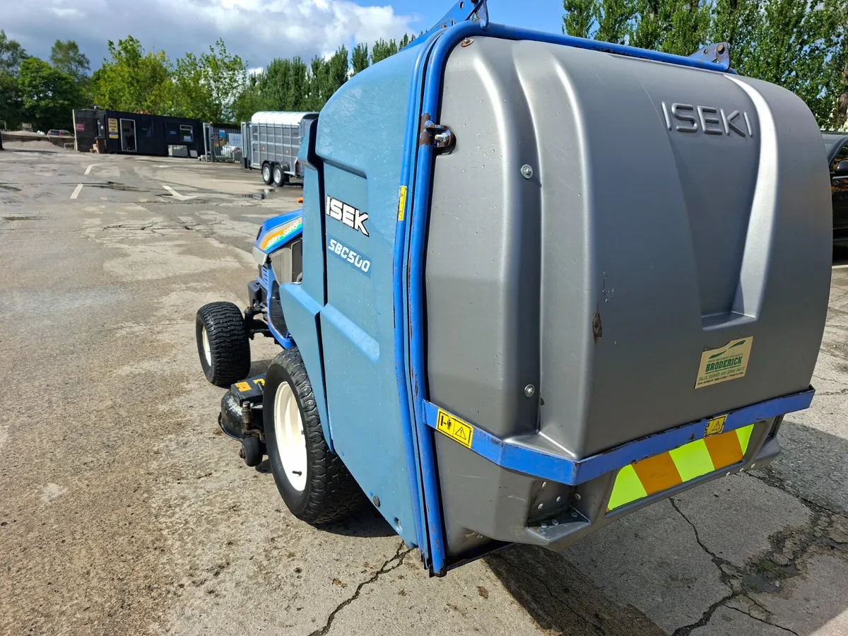 Iseki SGR 19 high dump mower - Image 3