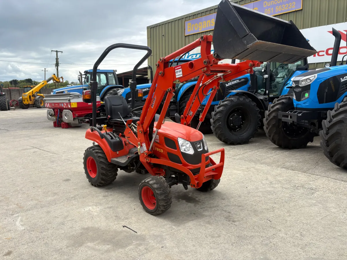 Kioti 26hp and loader - Image 2