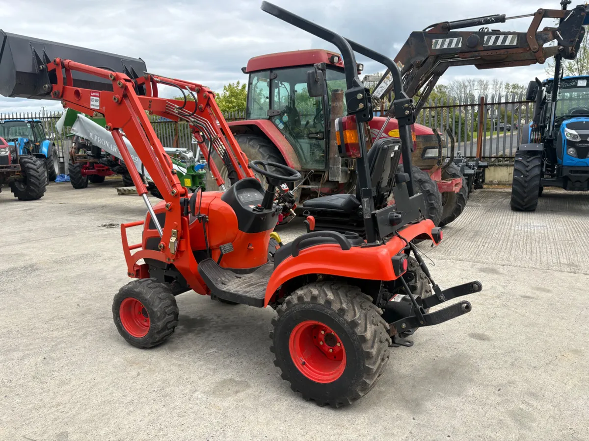 Kioti 26hp and loader - Image 3