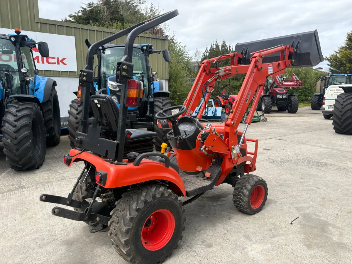 Kioti 26hp and loader - Image 4
