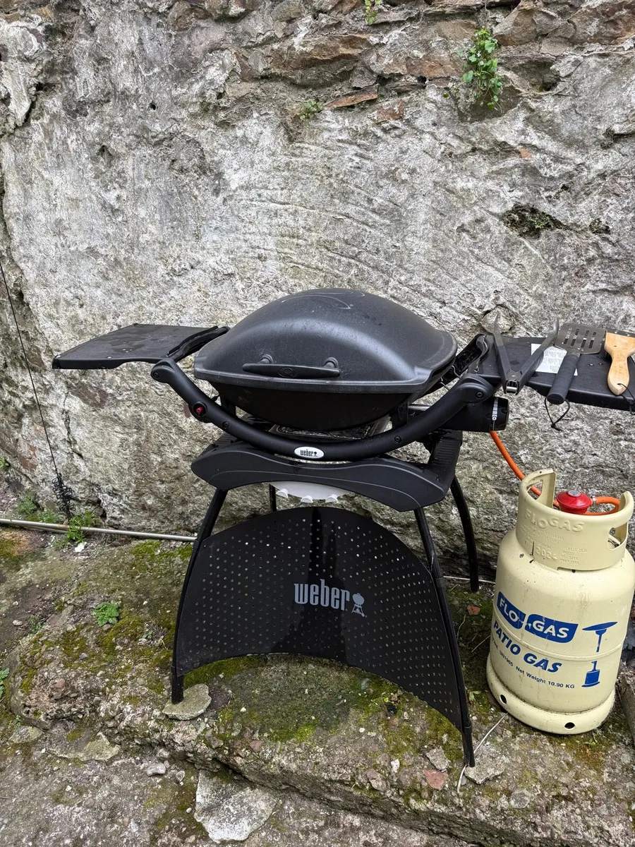 Weber BBQ Q2000 - Image 3