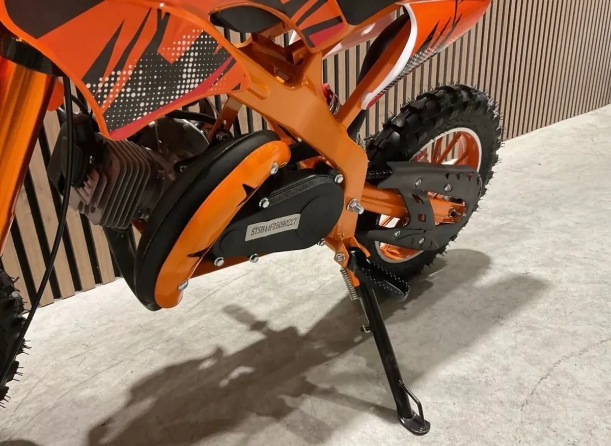 BRAND NEW 50cc PETROL DIRT BIKE - Image 3