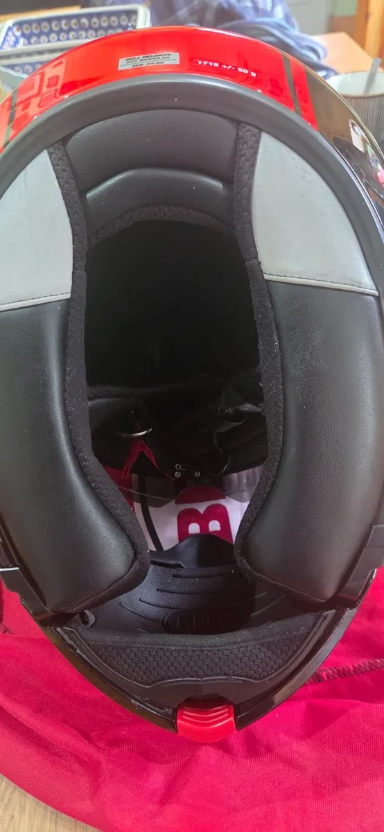 Motorcycle Helmet - Image 3