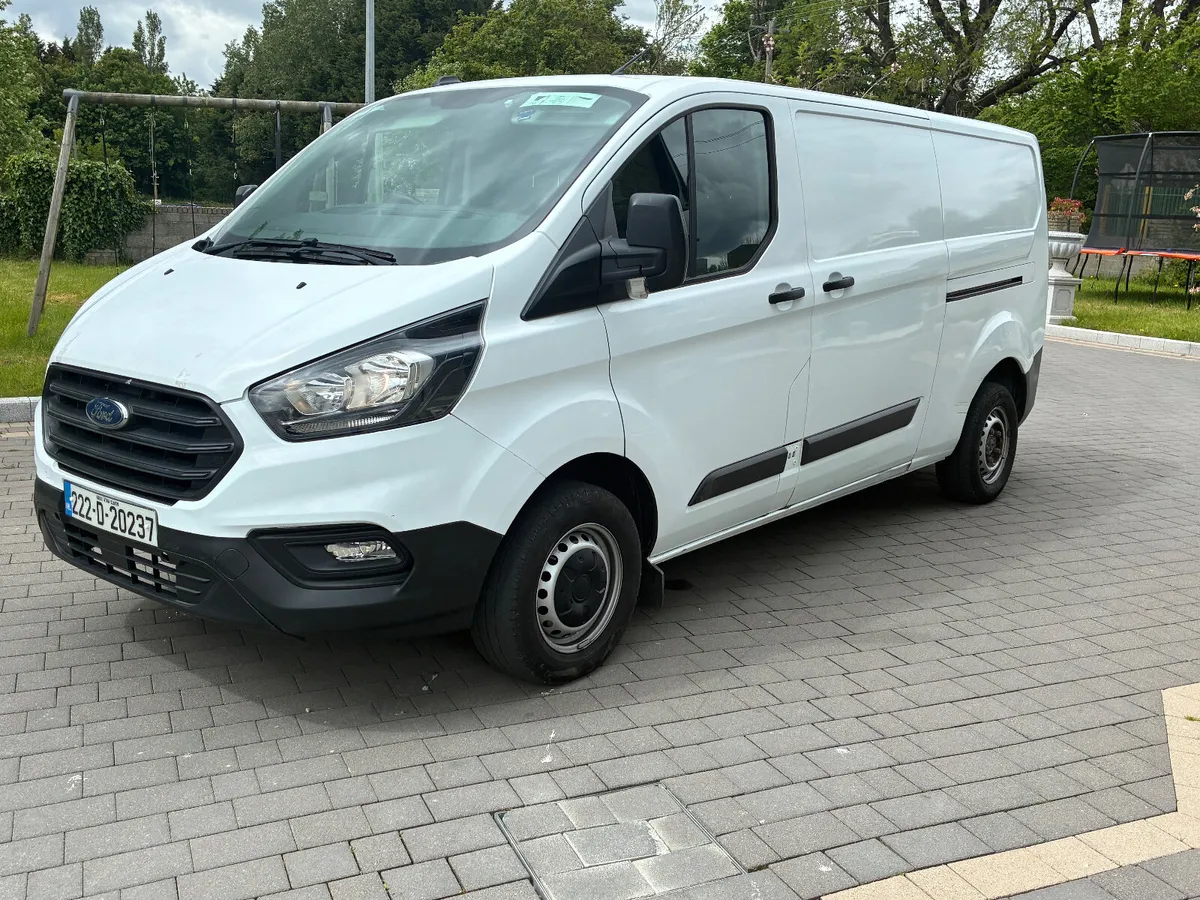 Ford Transit Custom 2022 - Image 2