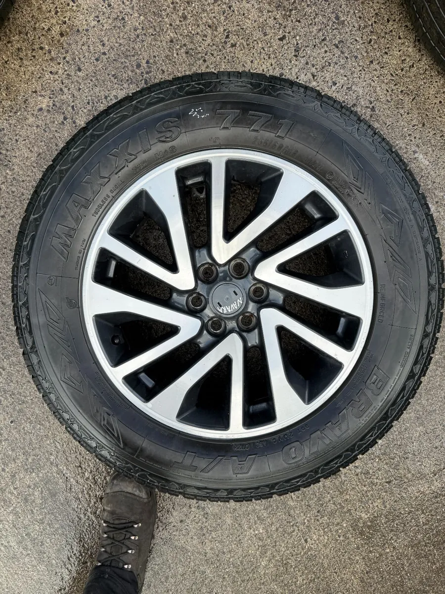 2019 NAVARA 18" ALLOY WHEELS - Image 4