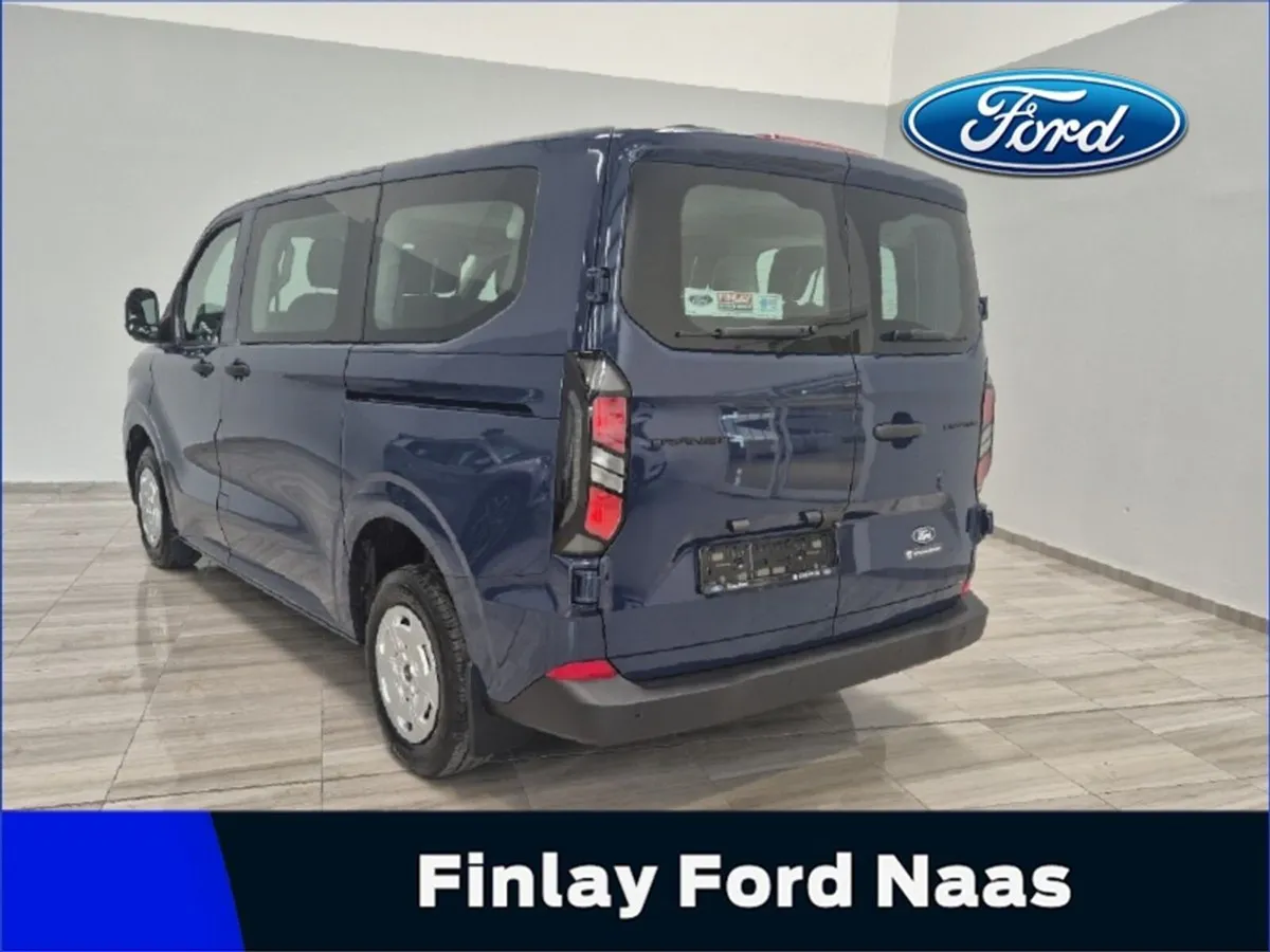 Ford Transit Custom Kombi 136PS Auto - Image 3