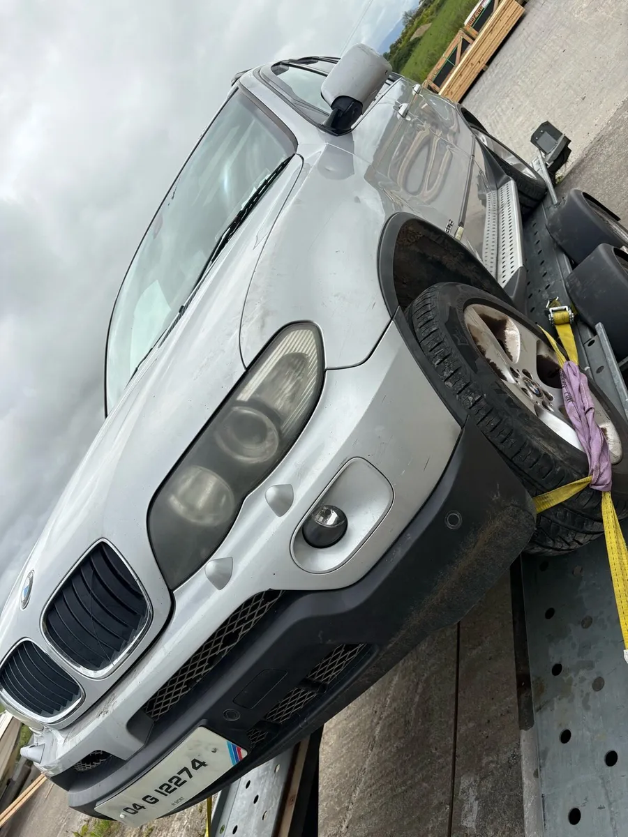 Bmw X5 breaking - Image 1