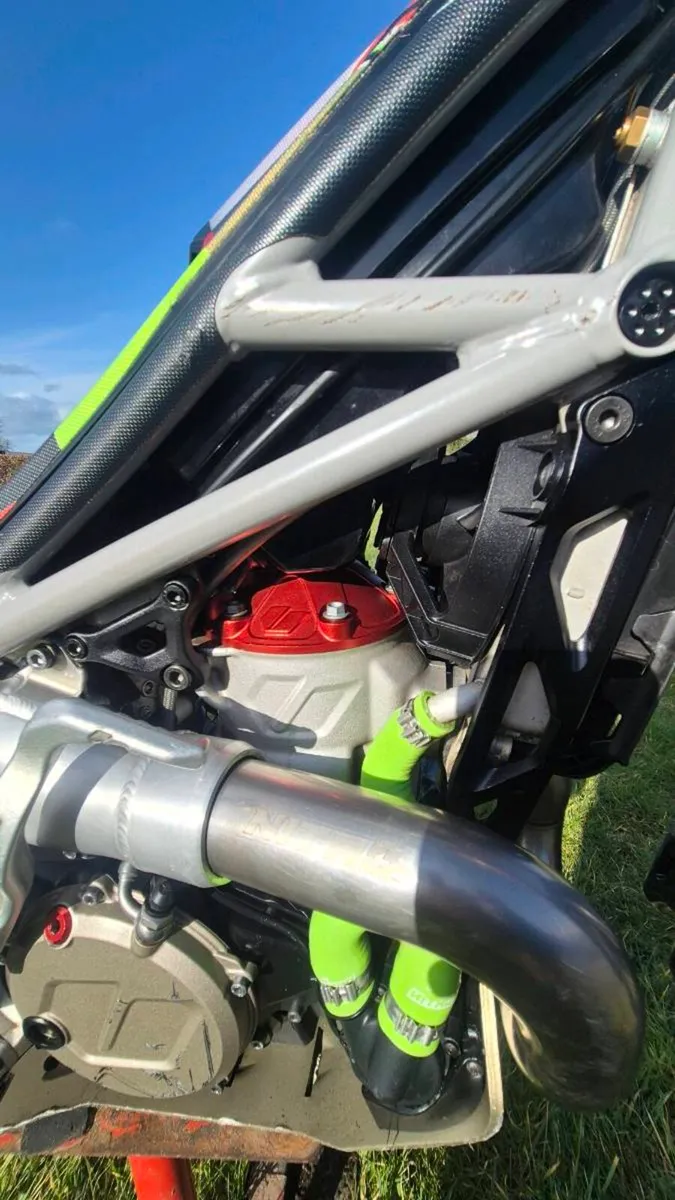 Vertigo RS2 Nitro 300cc Trials - Image 2