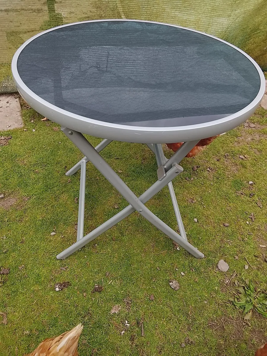 Garden table - Image 3