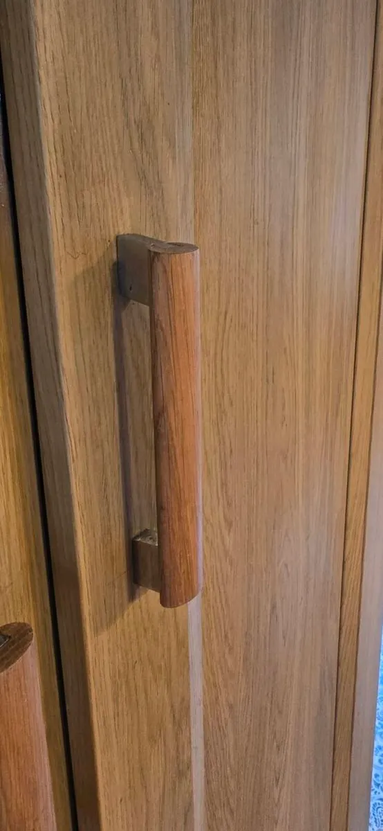 Wardrobe Doors and frame - Image 4