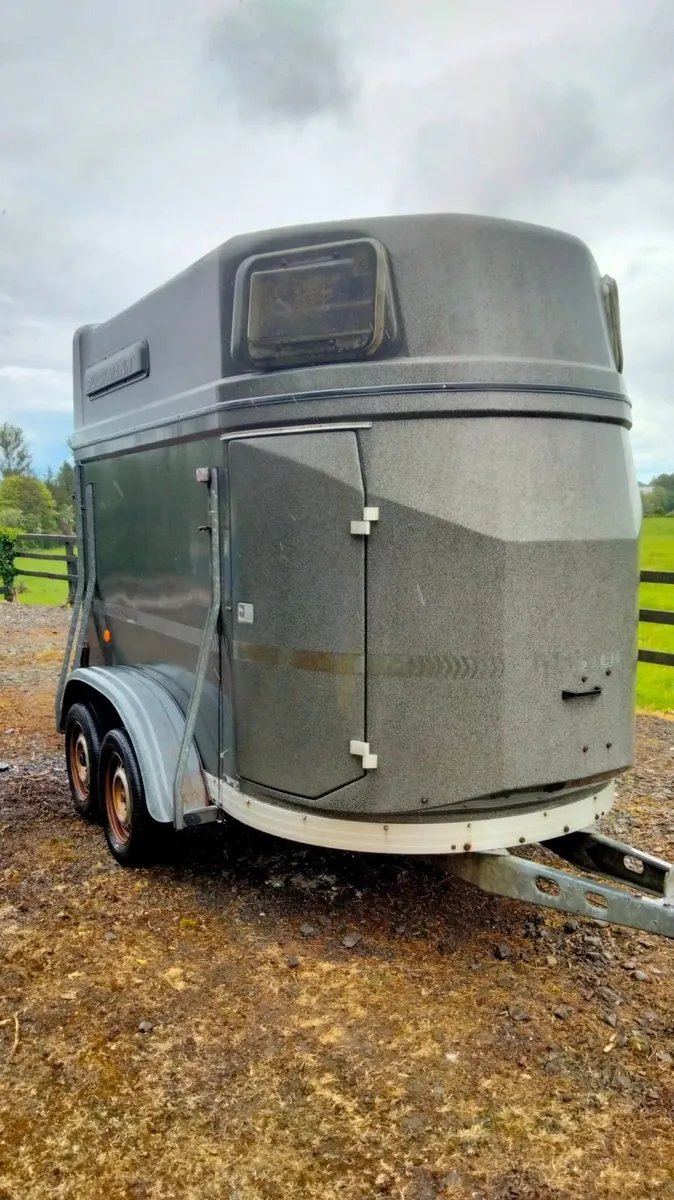 Horse Box - Image 1