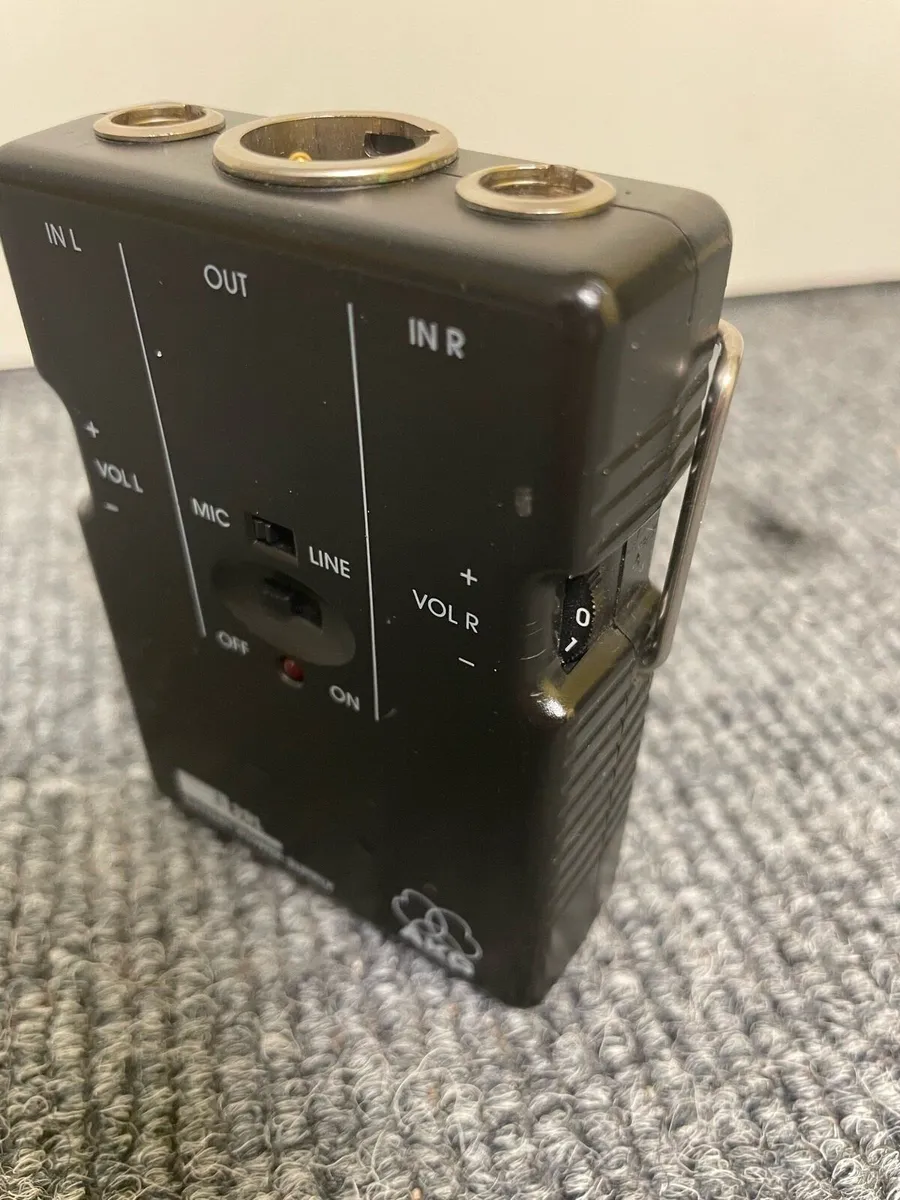Akg B29L battery powered phantom power supply - Image 4