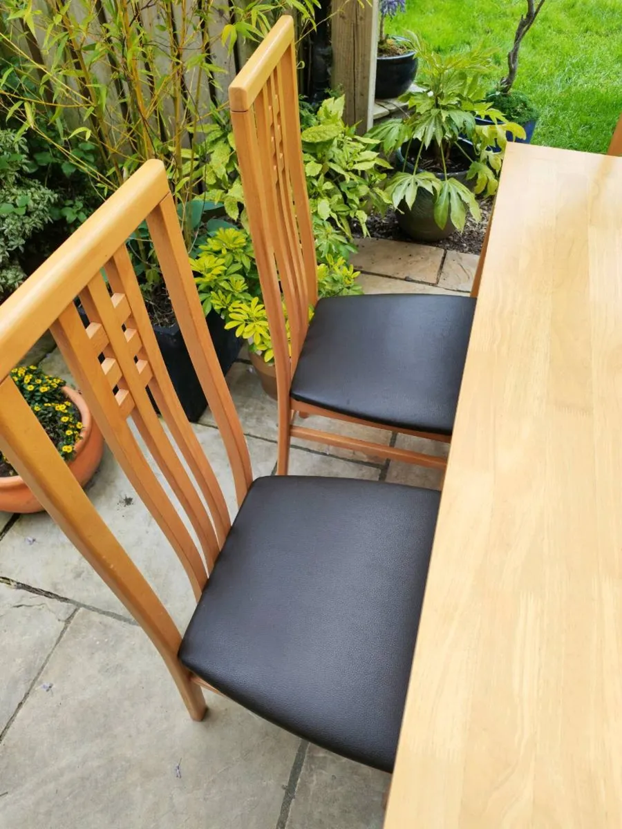 Kitchen dining table - Image 4