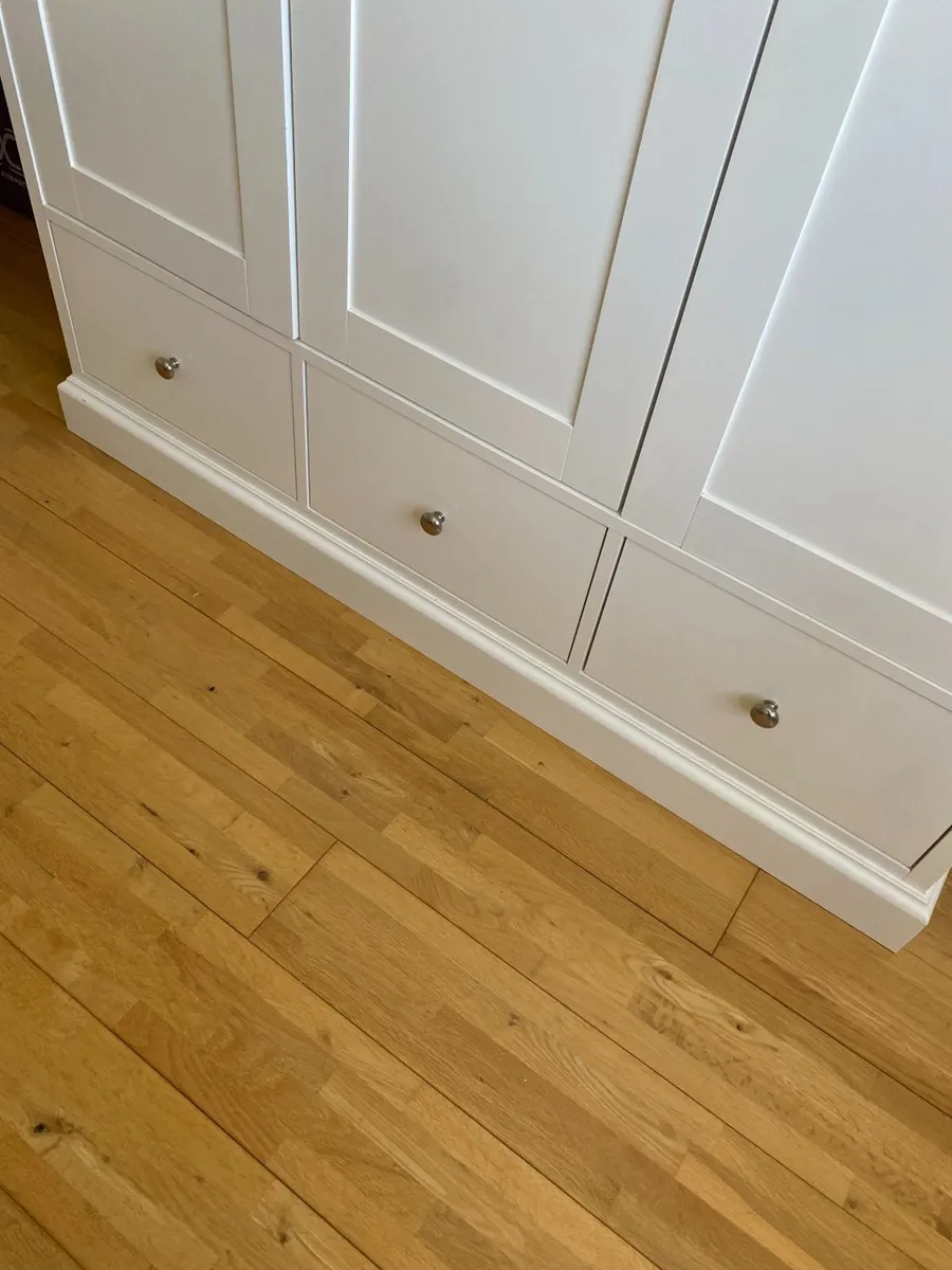 Wardrobe - Image 3