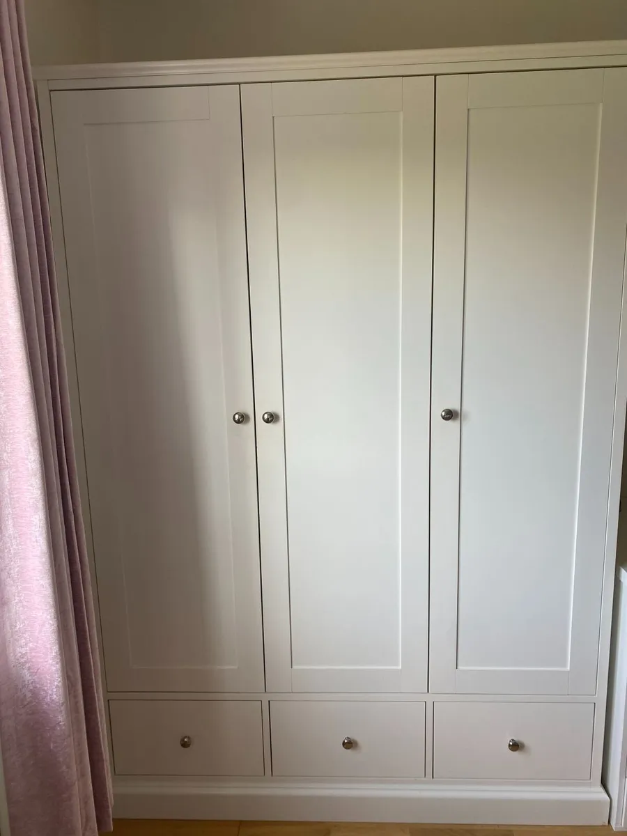 Wardrobe - Image 4