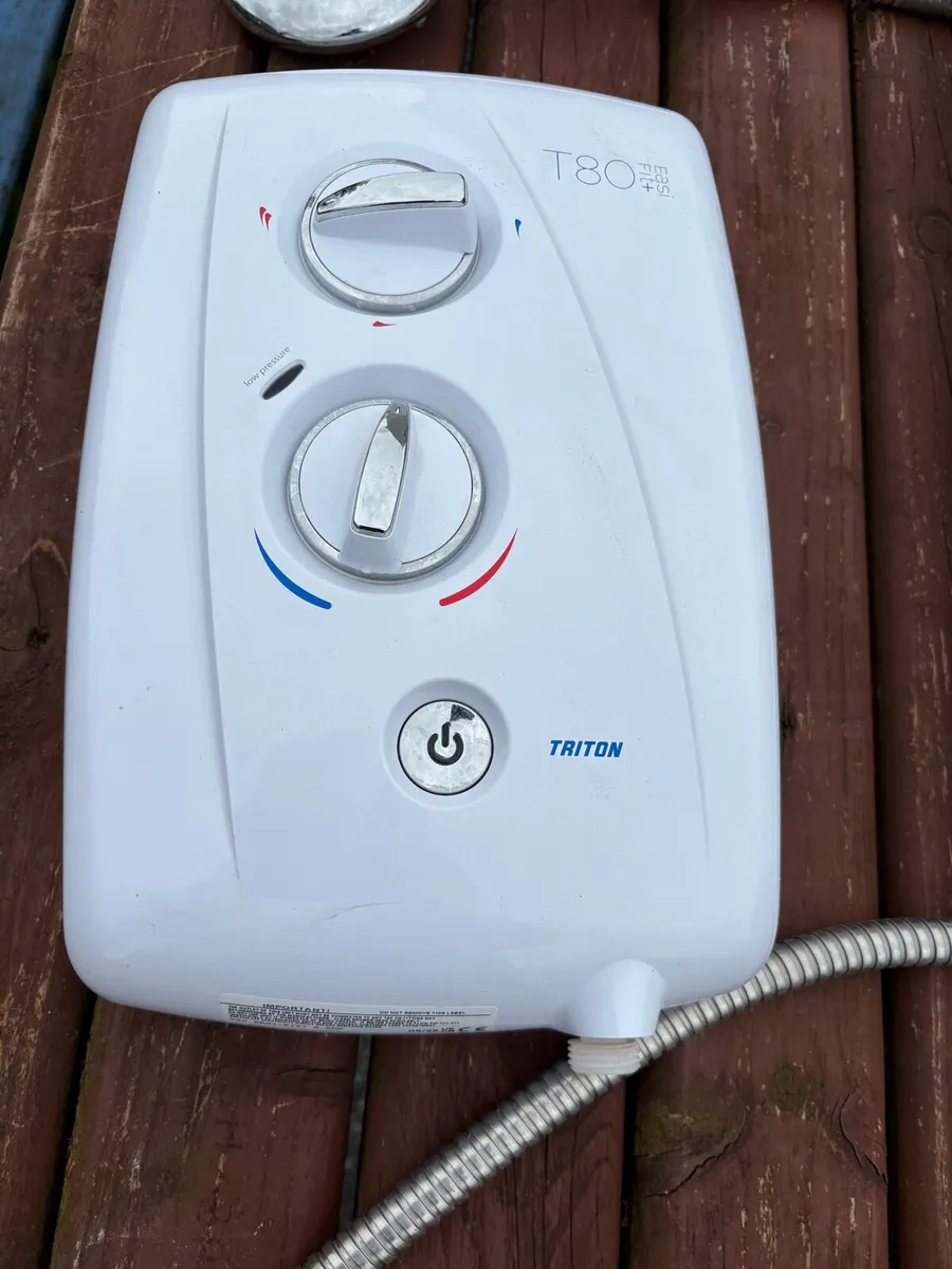 Triton T80 easi fit mains fed shower - Image 1