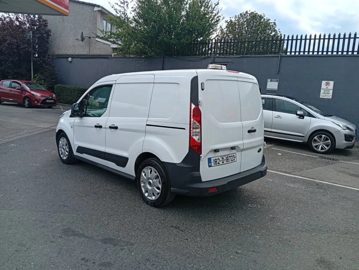 2018 ford transit connect only 111,000 kms - Image 4