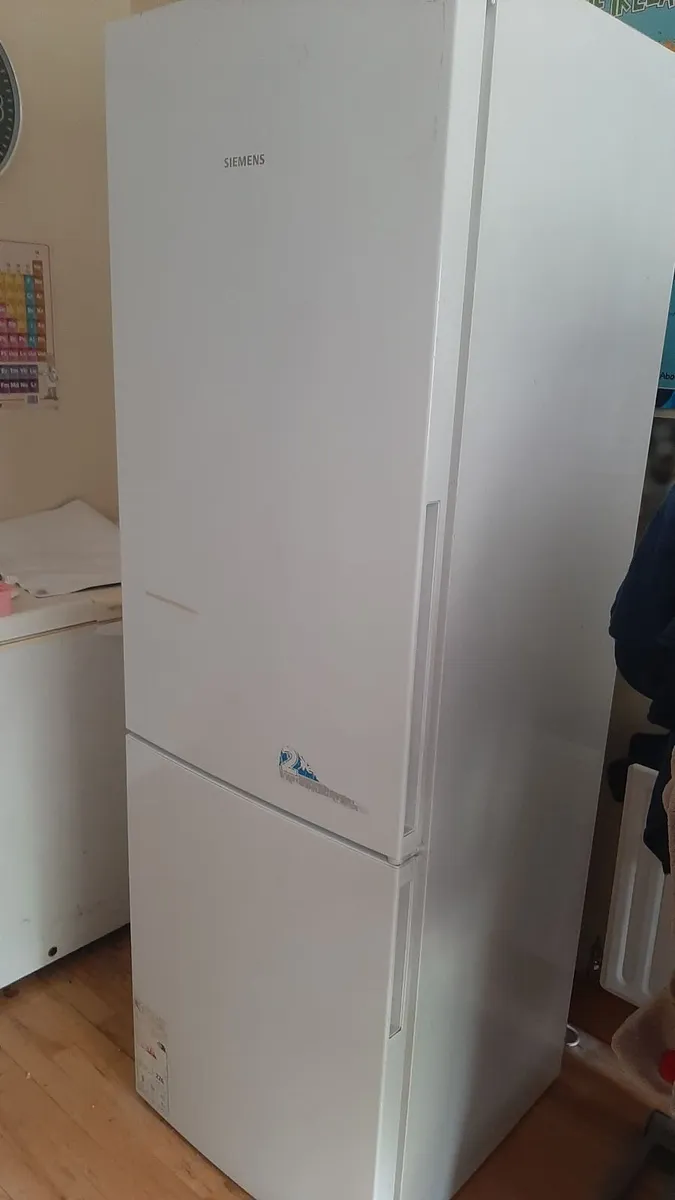 Fridge freezer - Image 1