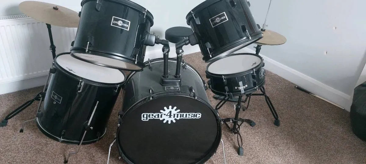 Drum kit - Image 1