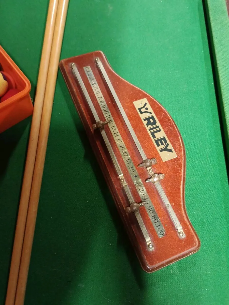 Pool table - Image 2