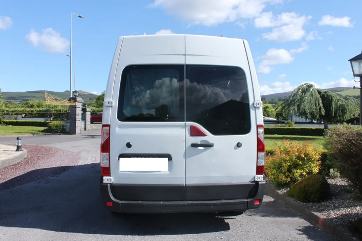 Renault Master 2.3 Diesel Van,  2013 - Image 2