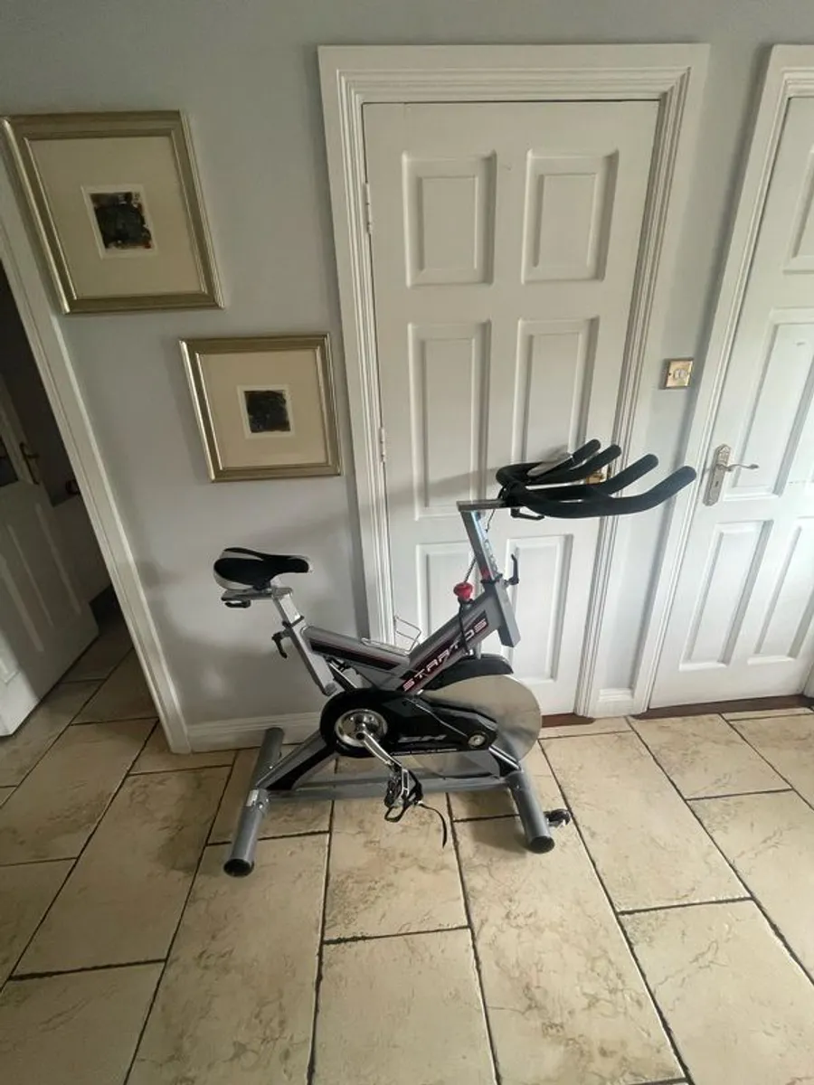 STAR TRAC Spinning Bike Excellent Condition - Image 1