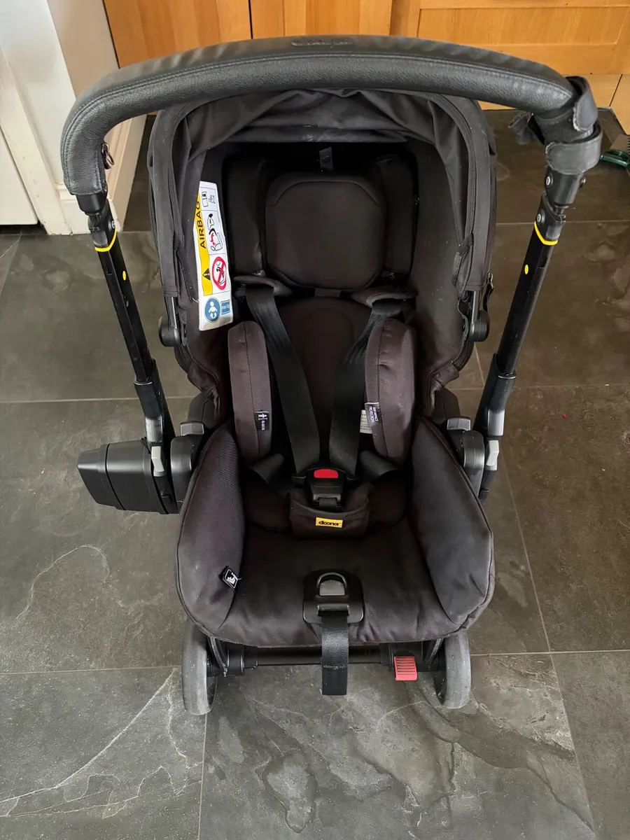 Doona X car seat/ stroller - Image 4