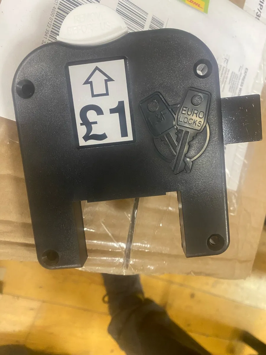 60 no Coin operated locks - Image 2