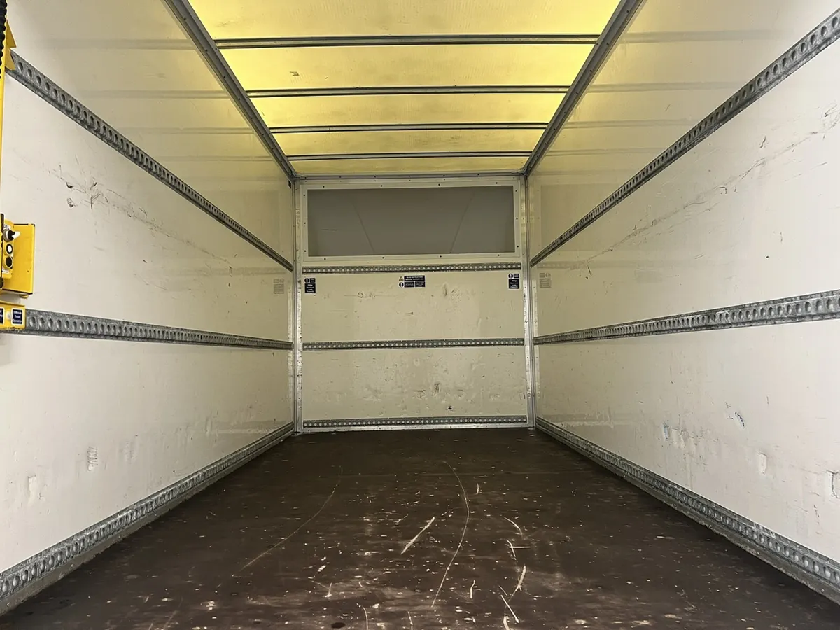 2024 Ford Transit Luton Box Van - Image 3