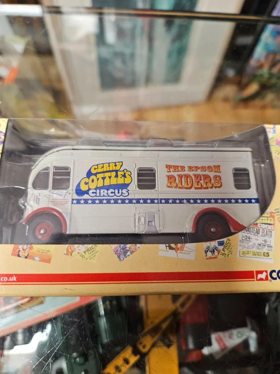 Corgi Circus Fair Ground Truck - Image 2