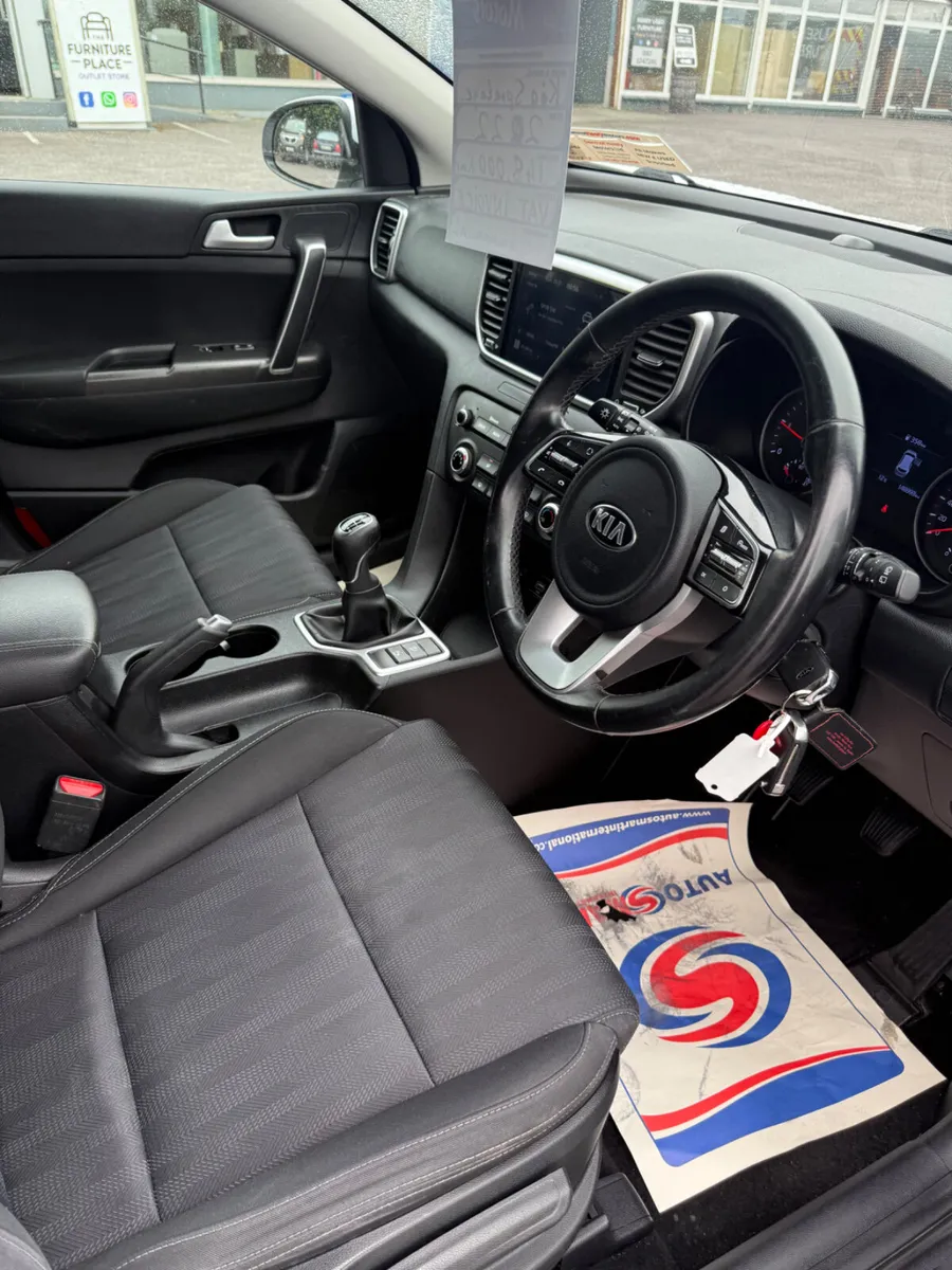2022 Kia Sportage - Image 2