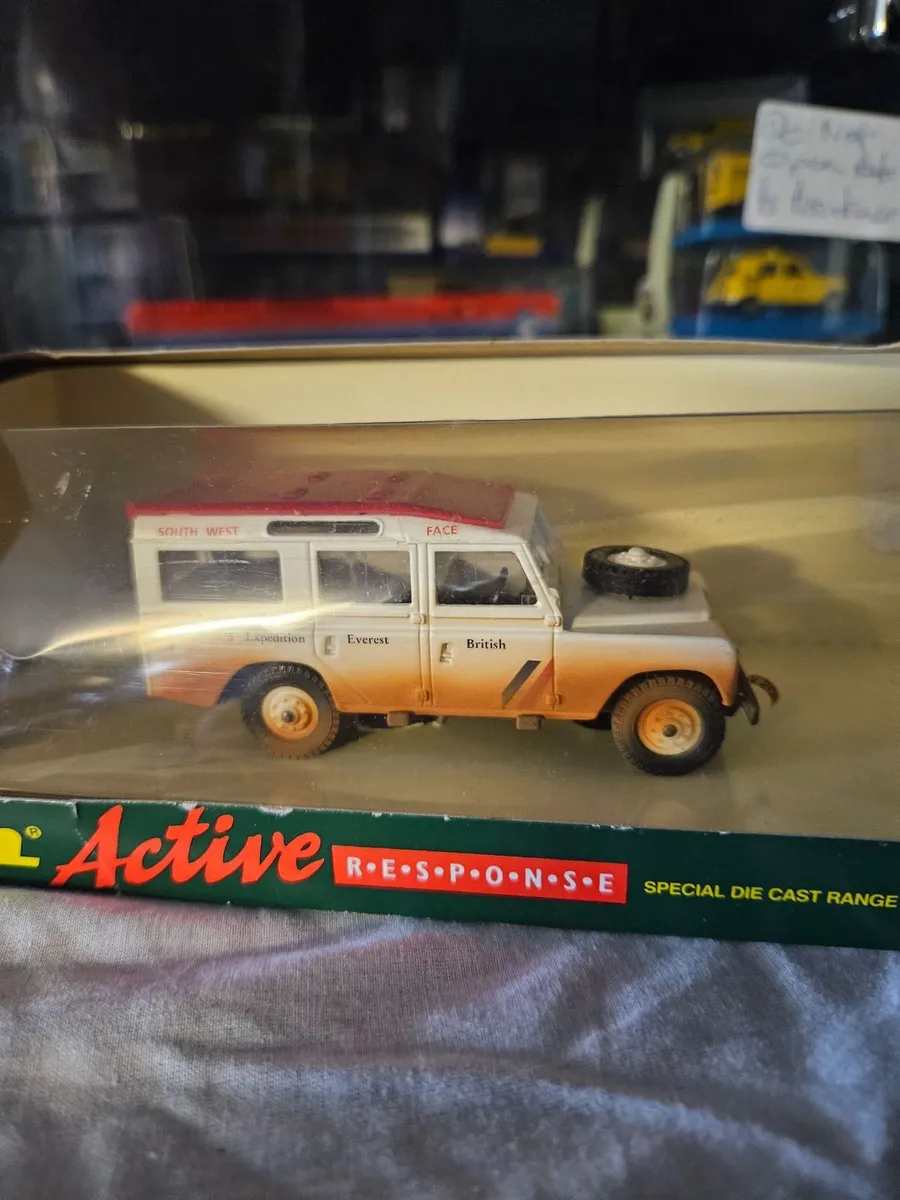 Corgi Solido Landrover - Image 2