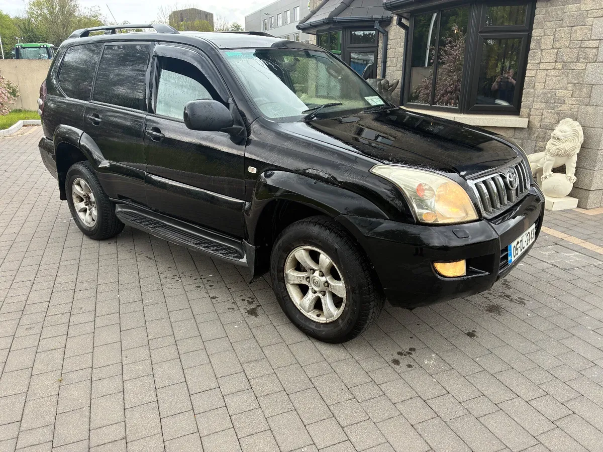 2005 Toyota landcruiser lwb - Image 1