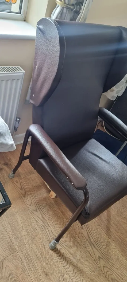 Orthopaedic Chair - Image 4