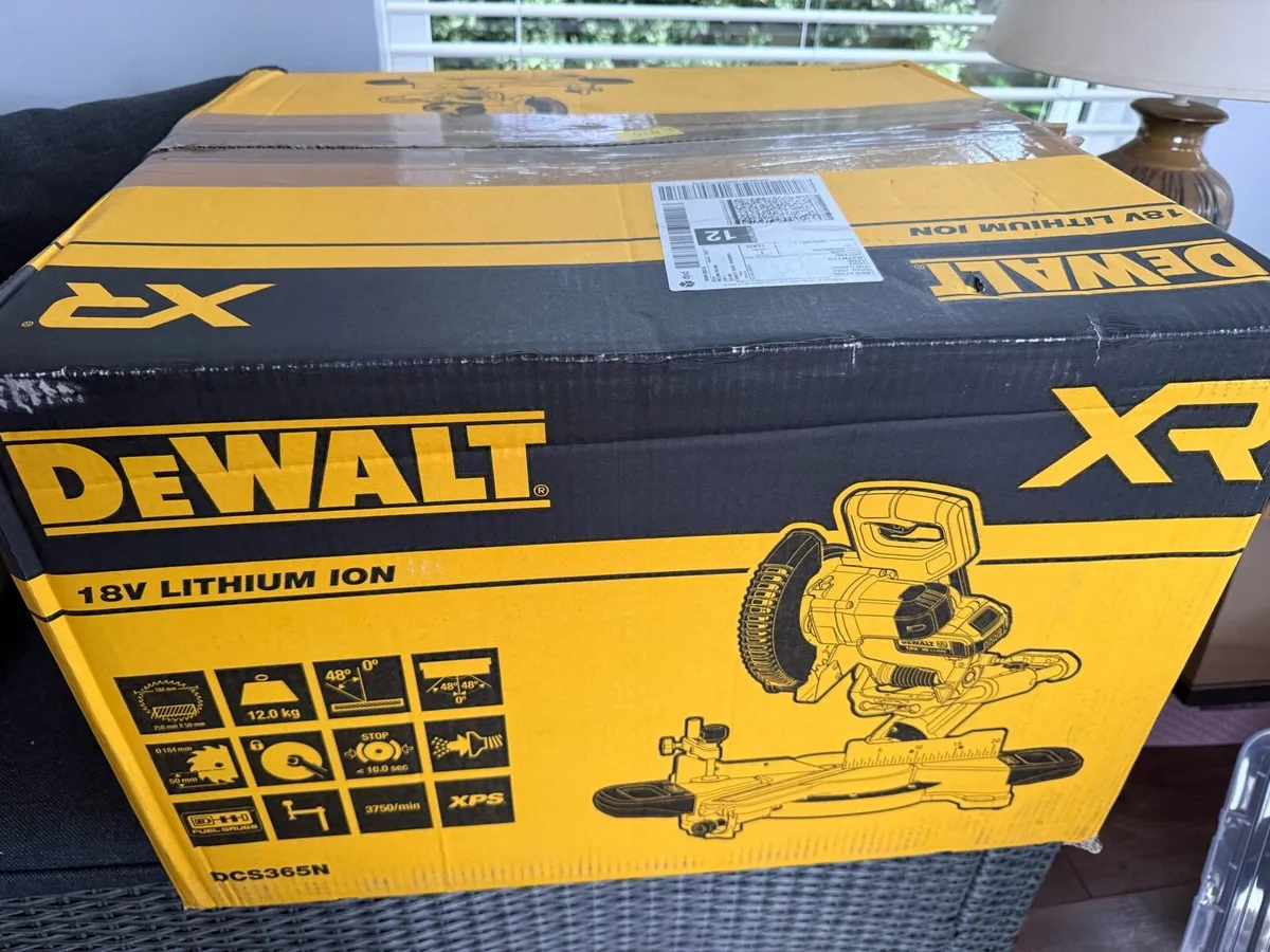 Dewalt DCS365N 18V XR Cordless Mitre Saw - Image 4