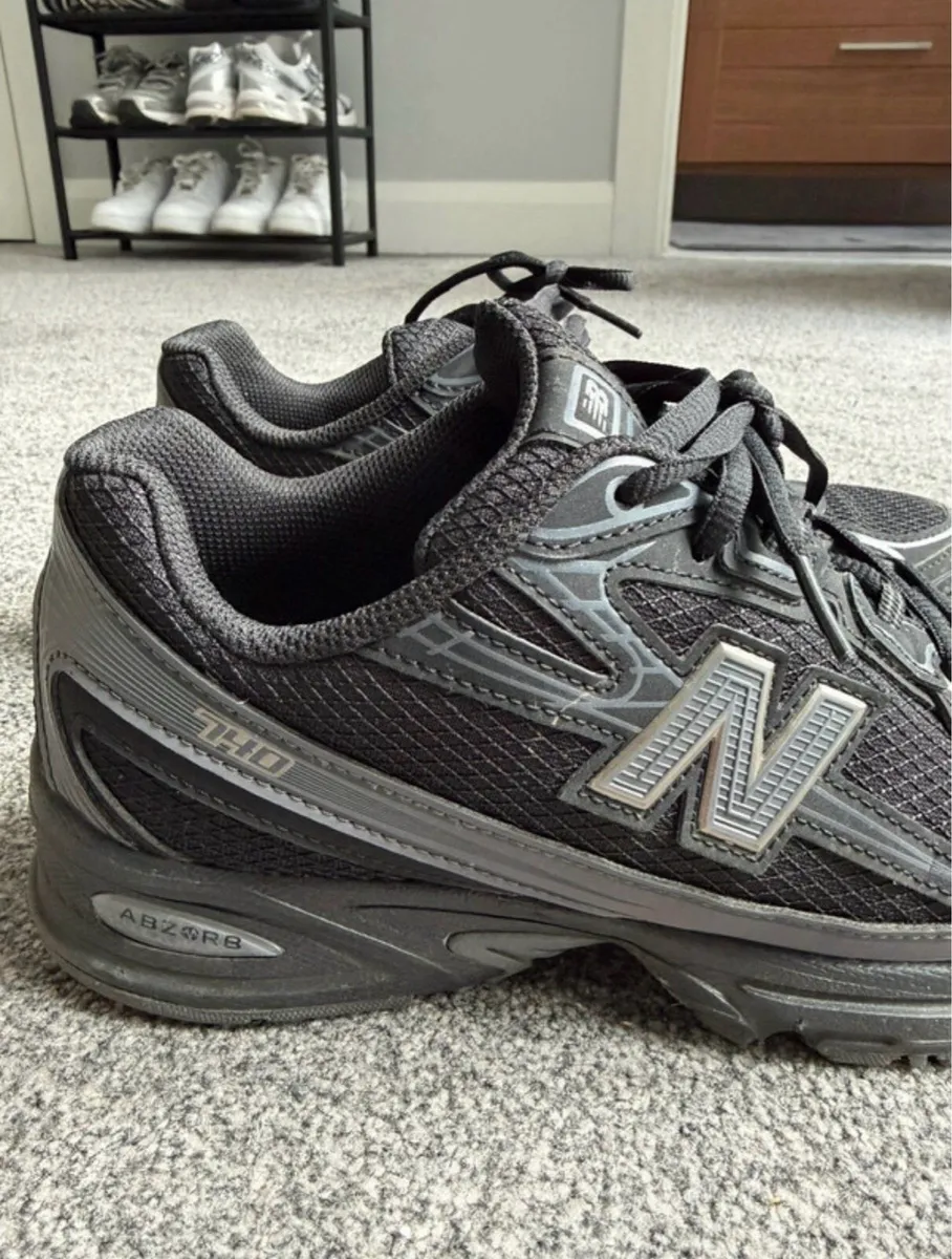 New Balance 740 Trainers - Image 4