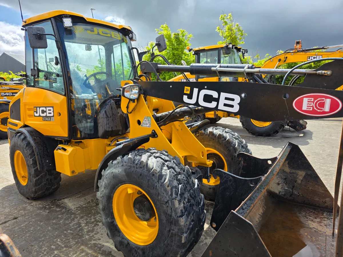 Jcb 407 - Image 2