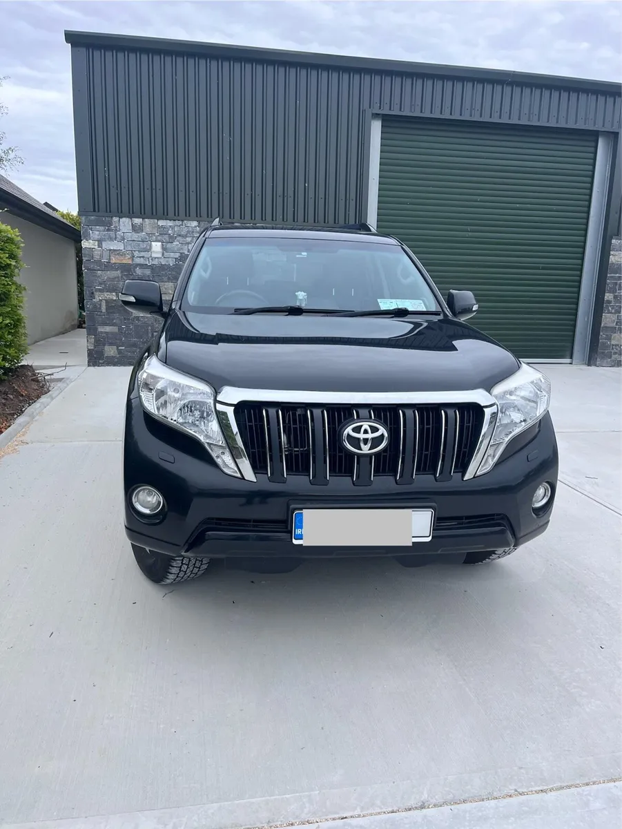 Toyota Land Cruiser 2016 - Business Class - Image 2