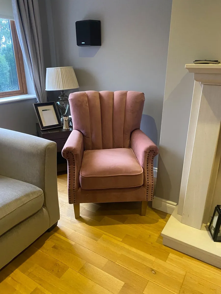 Armchair - Image 1